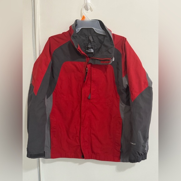 The North Face HyVent boys jacket in red and graysize XL without the hood